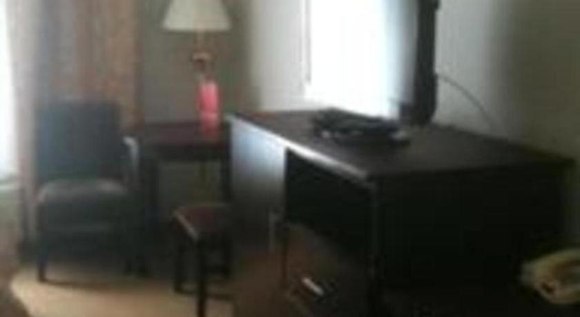 Super 8 By Wyndham Innisfail מראה חיצוני תמונה